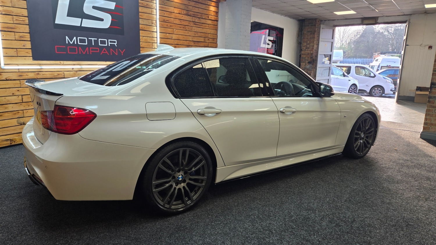 Used BMW 3 Series 2013 for sale - 77772480: Photo 8