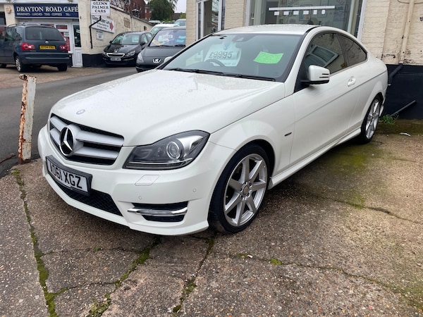 Used Mercedes-Benz C-Class 2011 for sale - 68153457: Photo 2