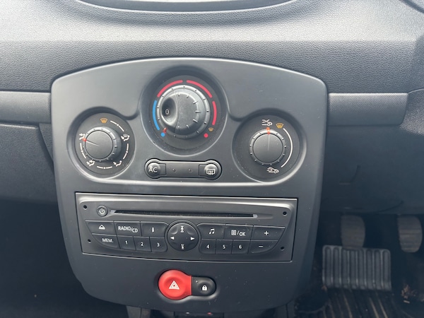 Used Renault Clio 2010 for sale - 73976573: Photo 7