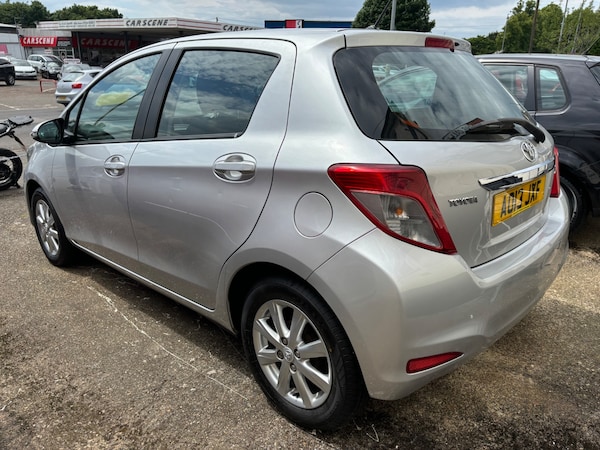 Used Toyota Yaris 2013 for sale - 71220676: Photo 3