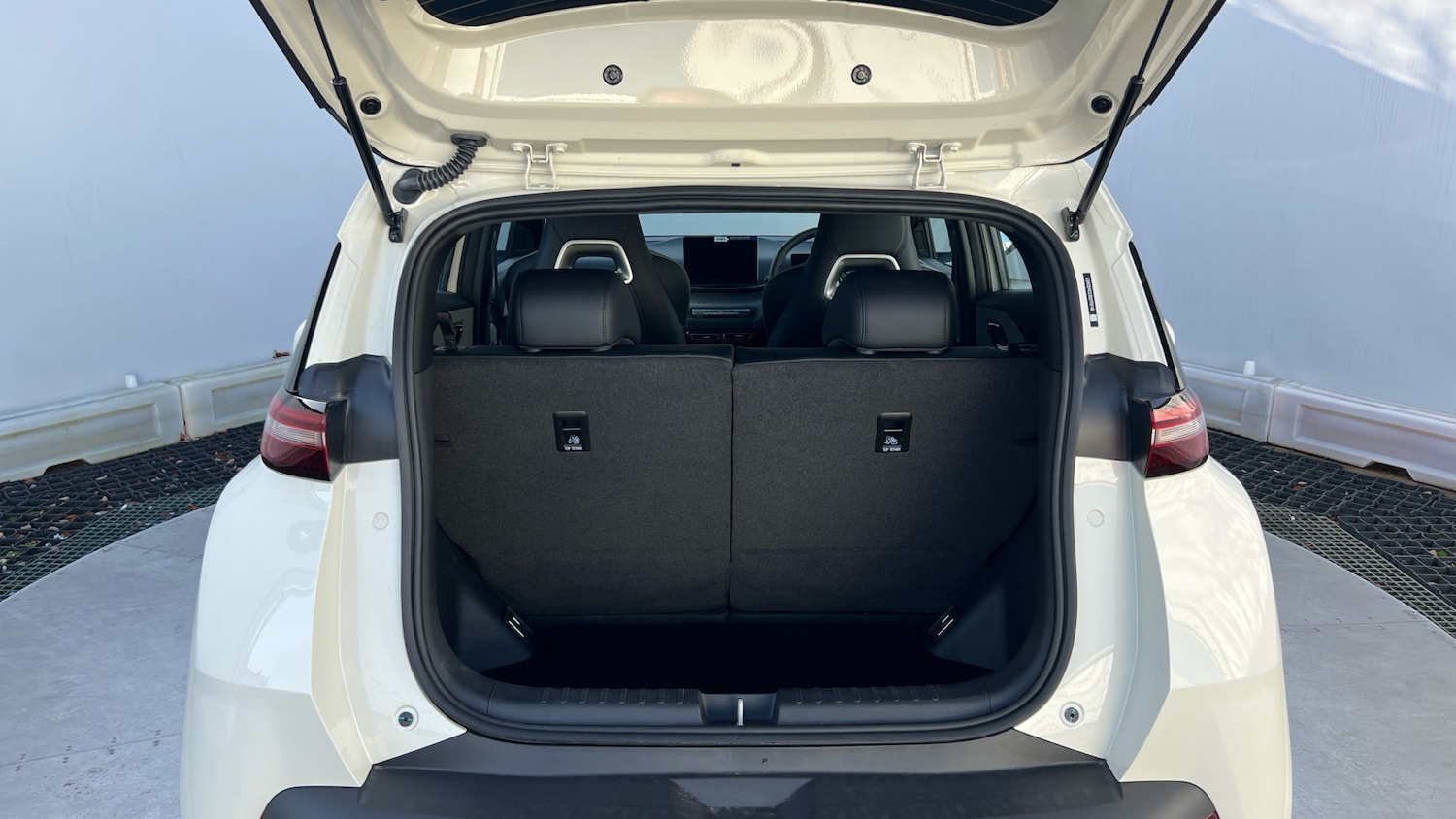 Used BYD Dolphin 2025 for sale - 77115816: Photo 4