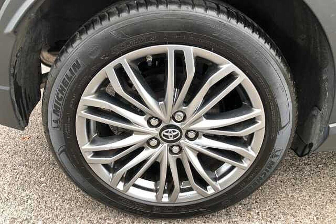 Used Toyota C-HR 2023 for sale - 76094639: Photo 15
