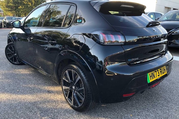 Used Peugeot 208 2023 for sale - 76240187: Photo 2