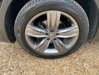 Used Volkswagen Tiguan 2017 for sale - 75690529: Photo