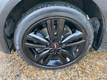 Used MINI Hatch 2019 for sale - 76858747: Photo