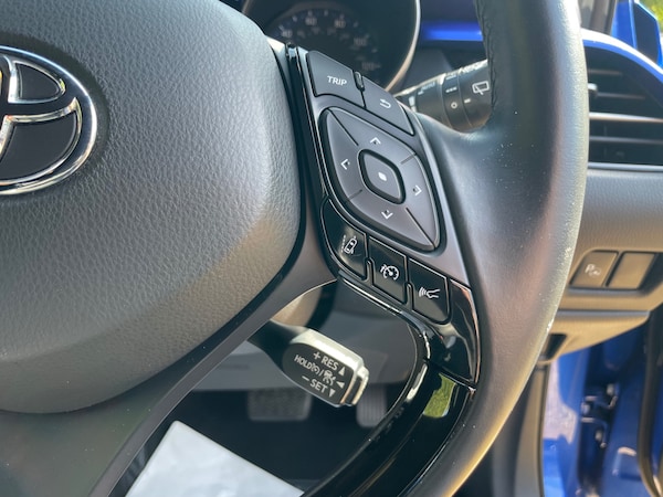 Used Toyota C-HR 2018 for sale - 75689544: Photo 18
