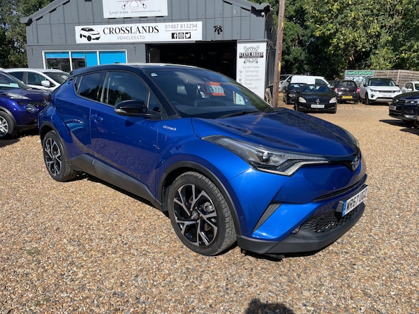 Used Toyota C-HR 2018 for sale - 75689544: Photo 1