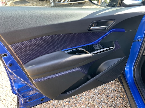 Used Toyota C-HR 2018 for sale - 75689544: Photo 8