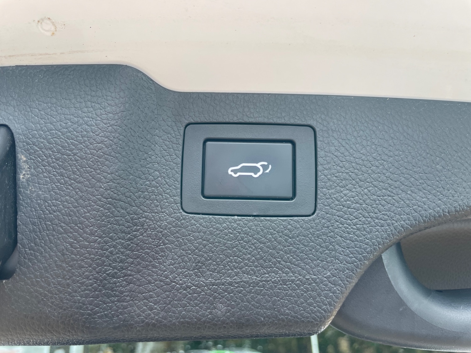 Used Hyundai Santa Fe 2018 for sale - 76397157: Photo 16