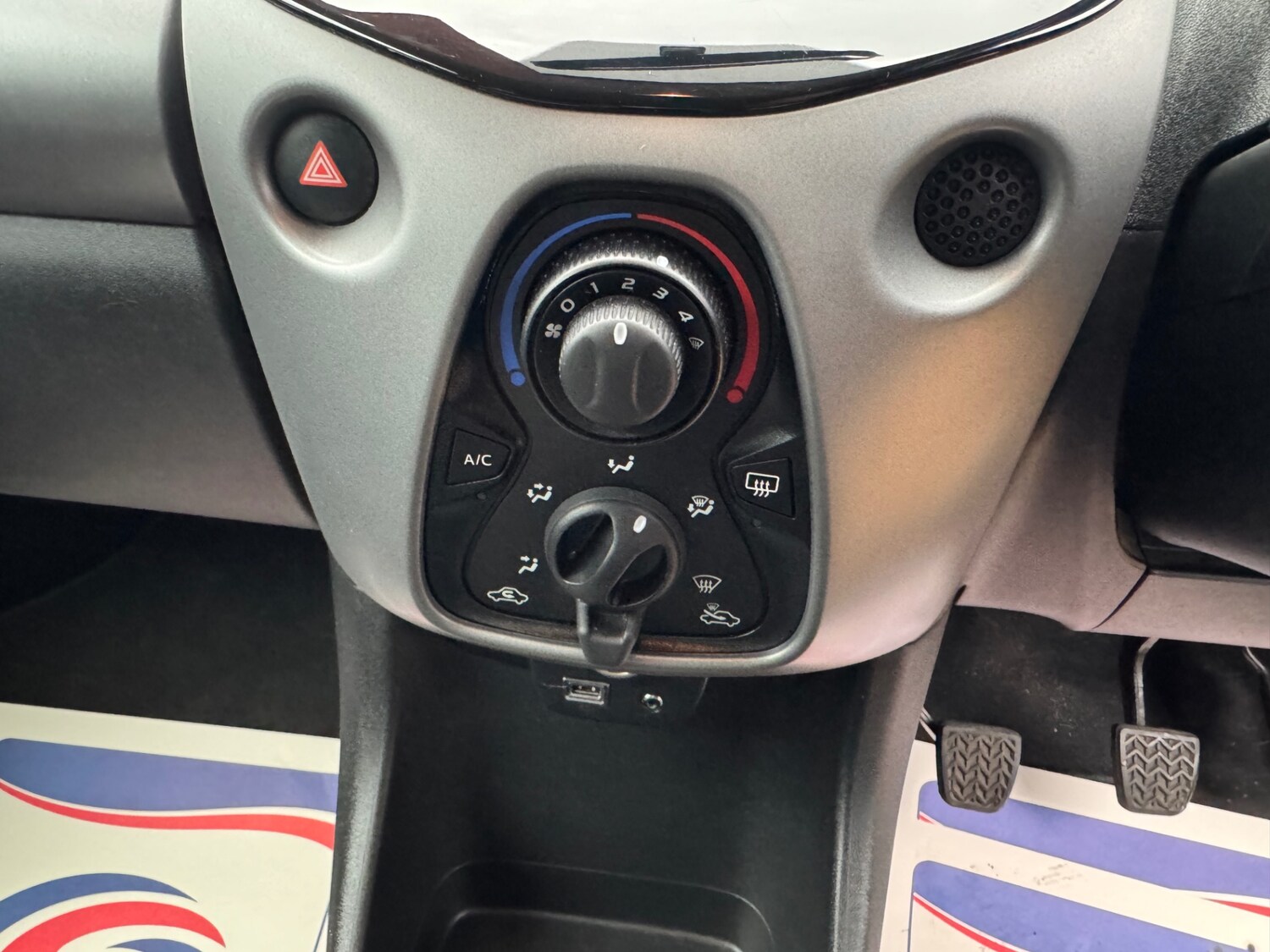 Used Toyota AYGO 2018 for sale - 78053729: Photo 21