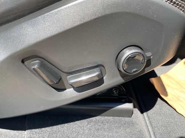Used Volvo XC60 2018 for sale - 74769861: Photo 22