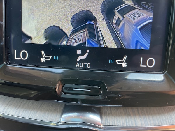 Used Volvo XC60 2018 for sale - 74769861: Photo 26