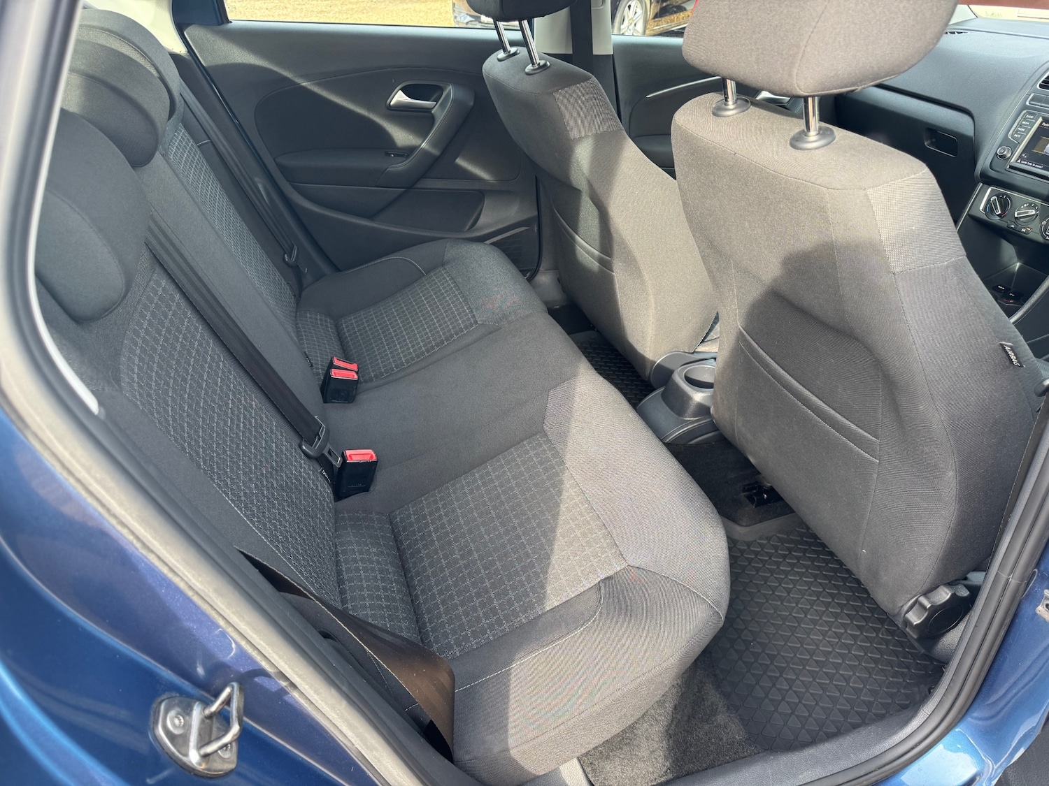 Used Volkswagen Polo 2015 for sale - 77570277: Photo 15