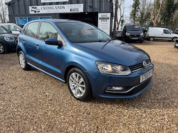 Used Volkswagen Polo 2015 for sale - 77570277: Photo