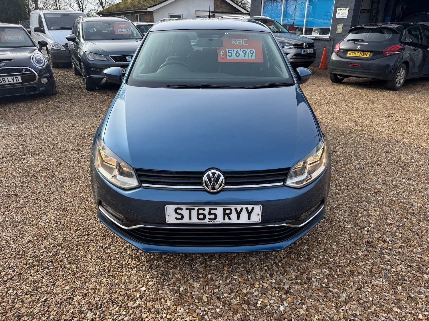 Used Volkswagen Polo 2015 for sale - 77570277: Photo 2