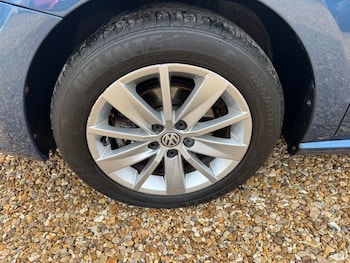 Used Volkswagen Polo 2015 for sale - 77570277: Photo