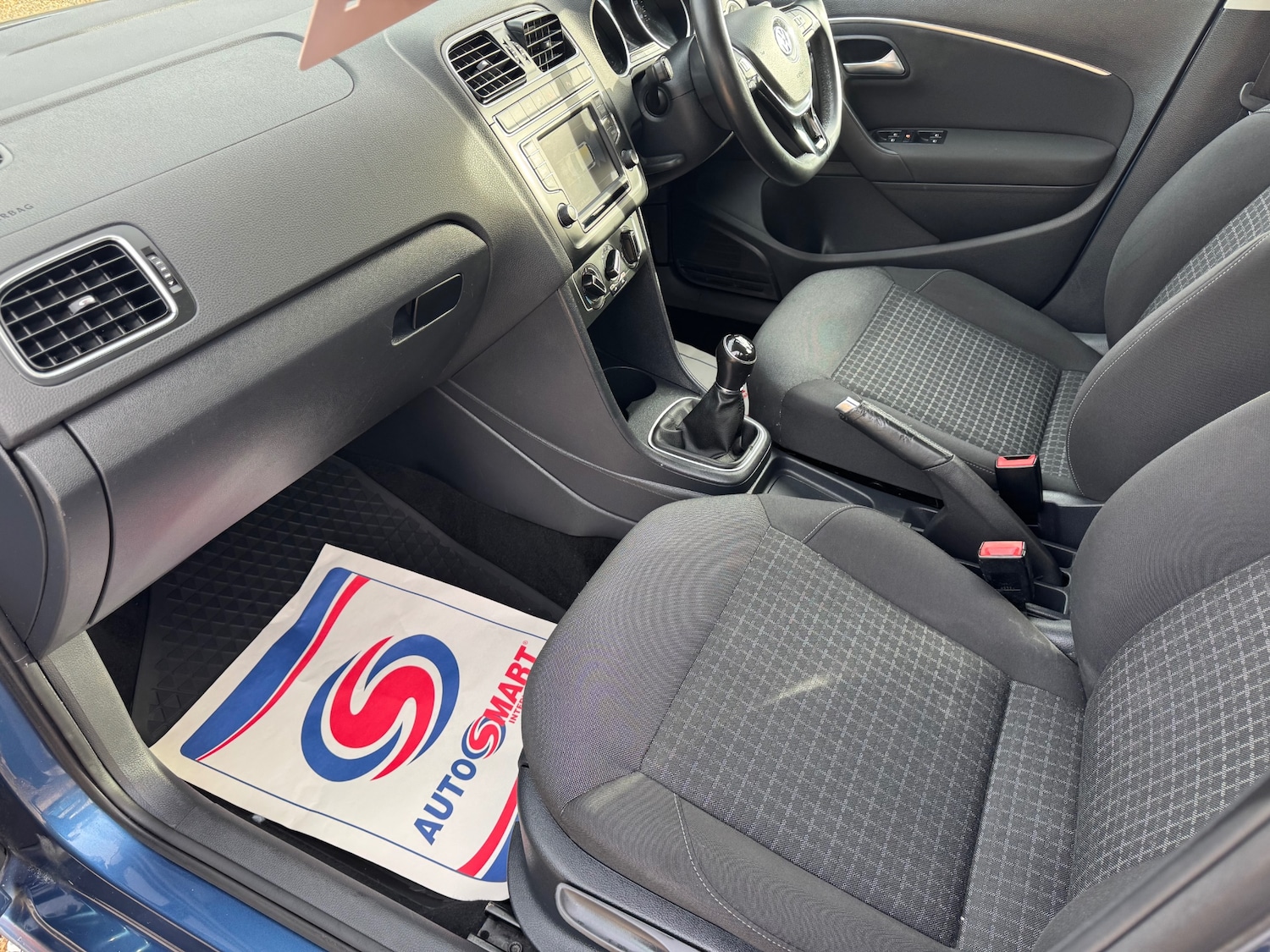 Used Volkswagen Polo 2015 for sale - 77570277: Photo 7