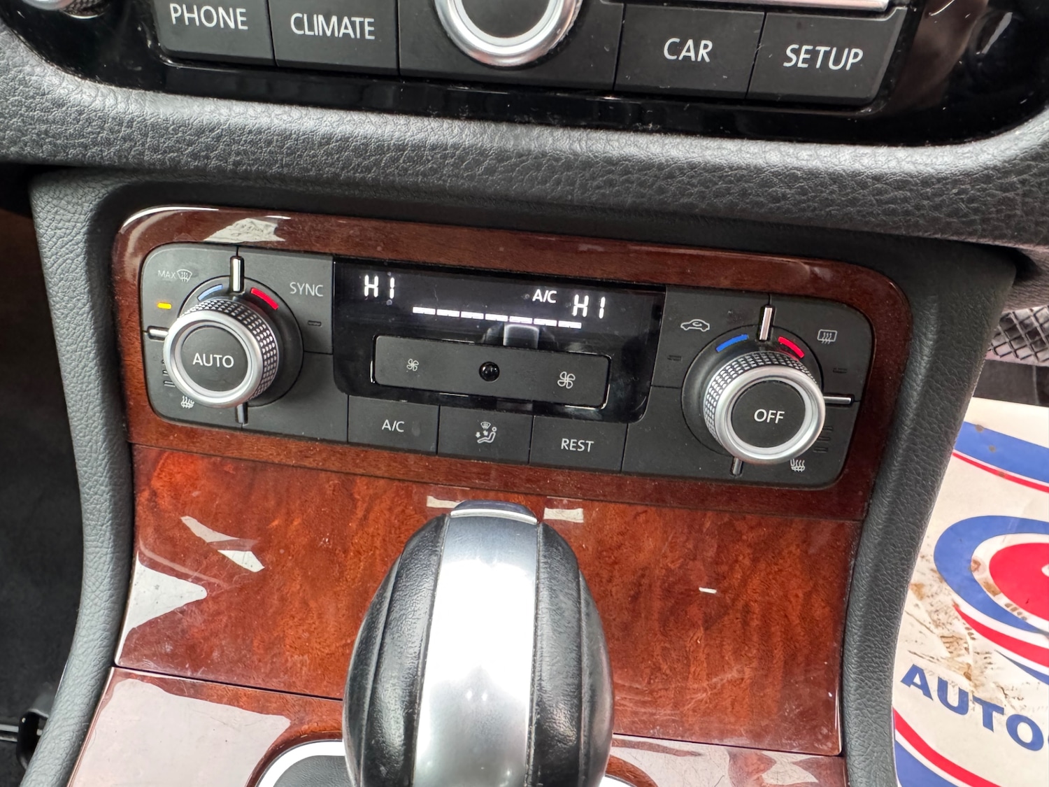 Used Volkswagen Touareg 2015 for sale - 77124060: Photo 26