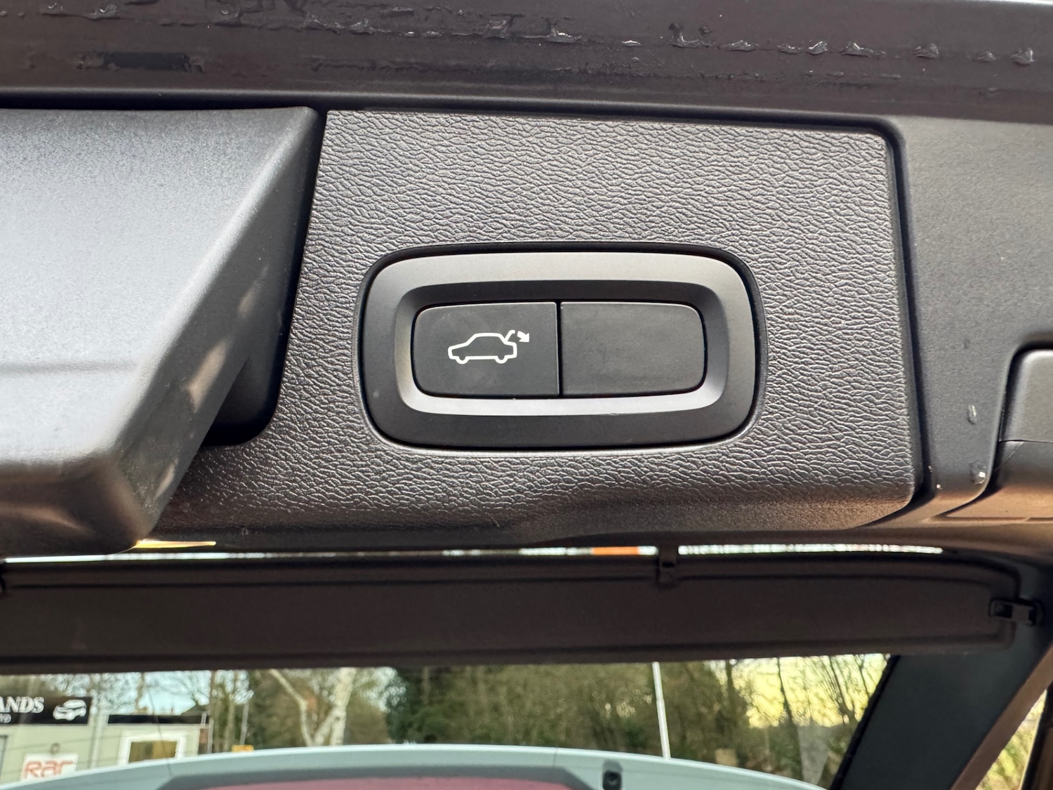 Used Volvo XC60 2018 for sale - 77198087: Photo 15