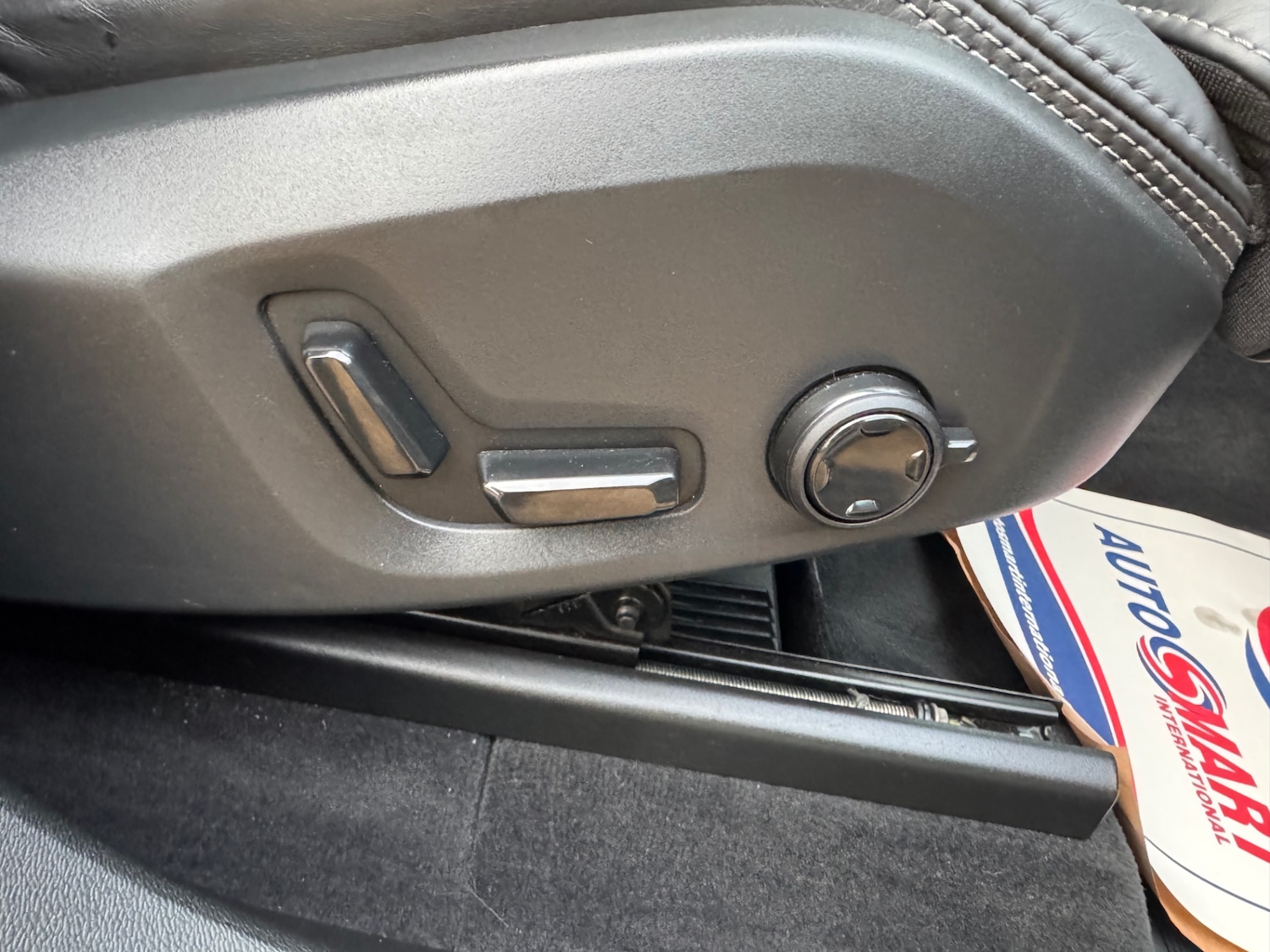 Used Volvo XC60 2018 for sale - 77198087: Photo 23