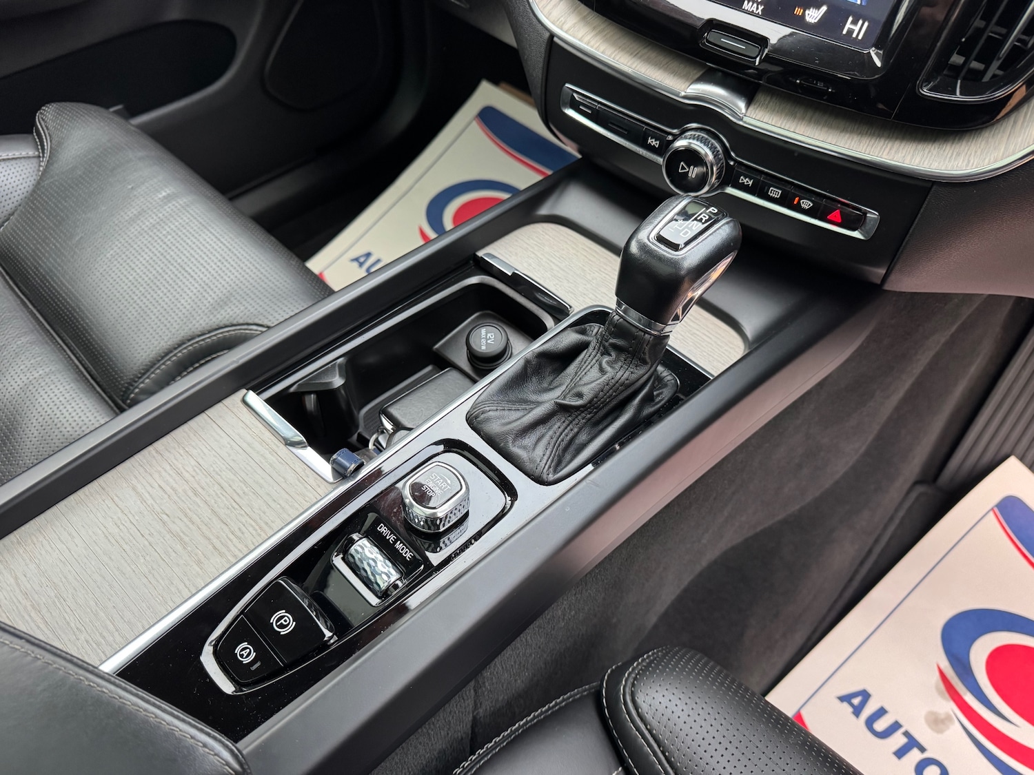 Used Volvo XC60 2018 for sale - 77198087: Photo 28