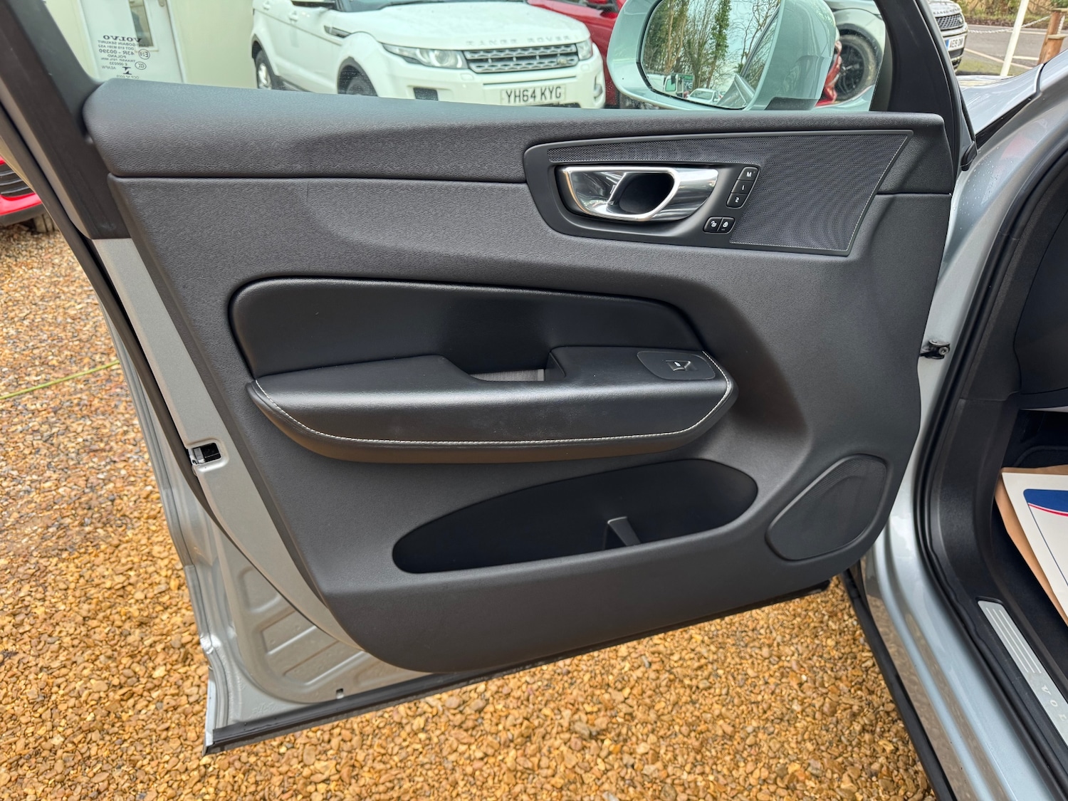 Used Volvo XC60 2018 for sale - 77198087: Photo 8