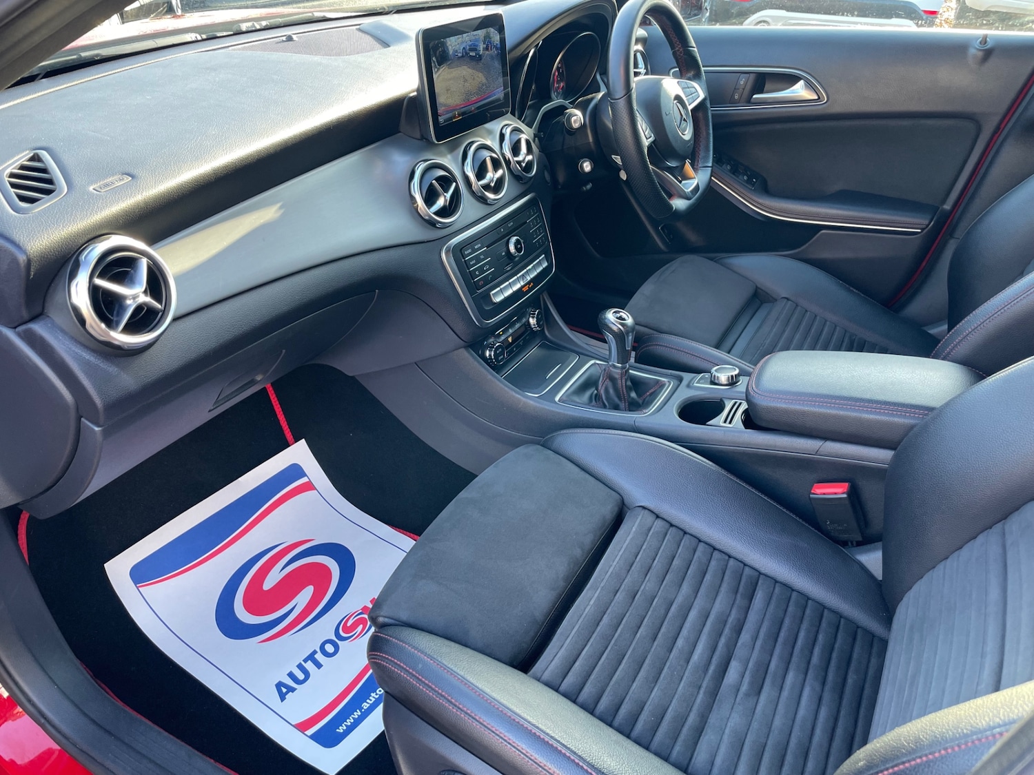 Used Mercedes-Benz GLA 2018 for sale - 76807577: Photo 8