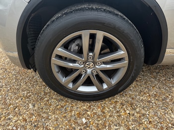 Used Volkswagen Touareg 2015 for sale - 78179925: Photo