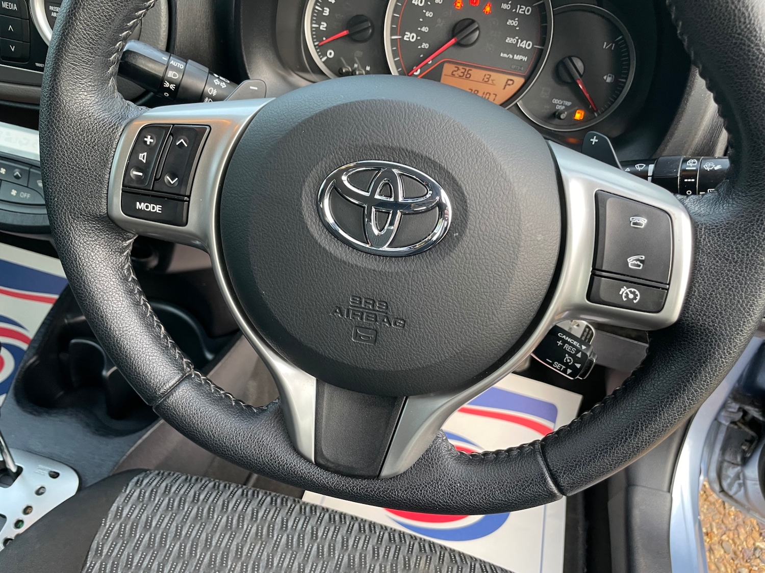 Used Toyota Yaris 2014 for sale - 76859607: Photo 19