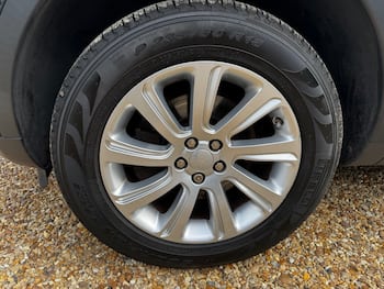 Used Land Rover Discovery Sport 2015 for sale - 79761806: Photo