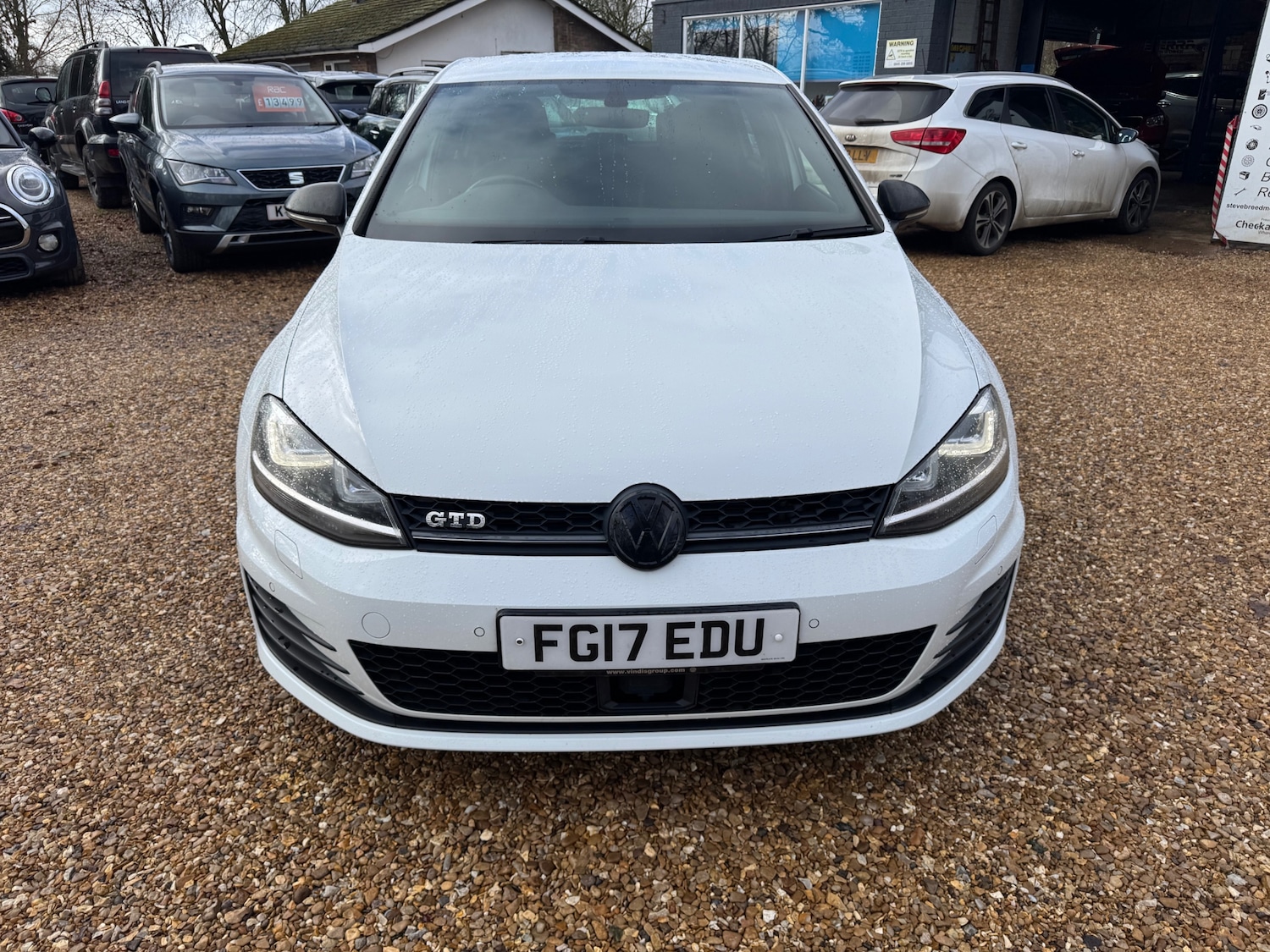 Used Volkswagen Golf 2017 for sale - 77418430: Photo 2