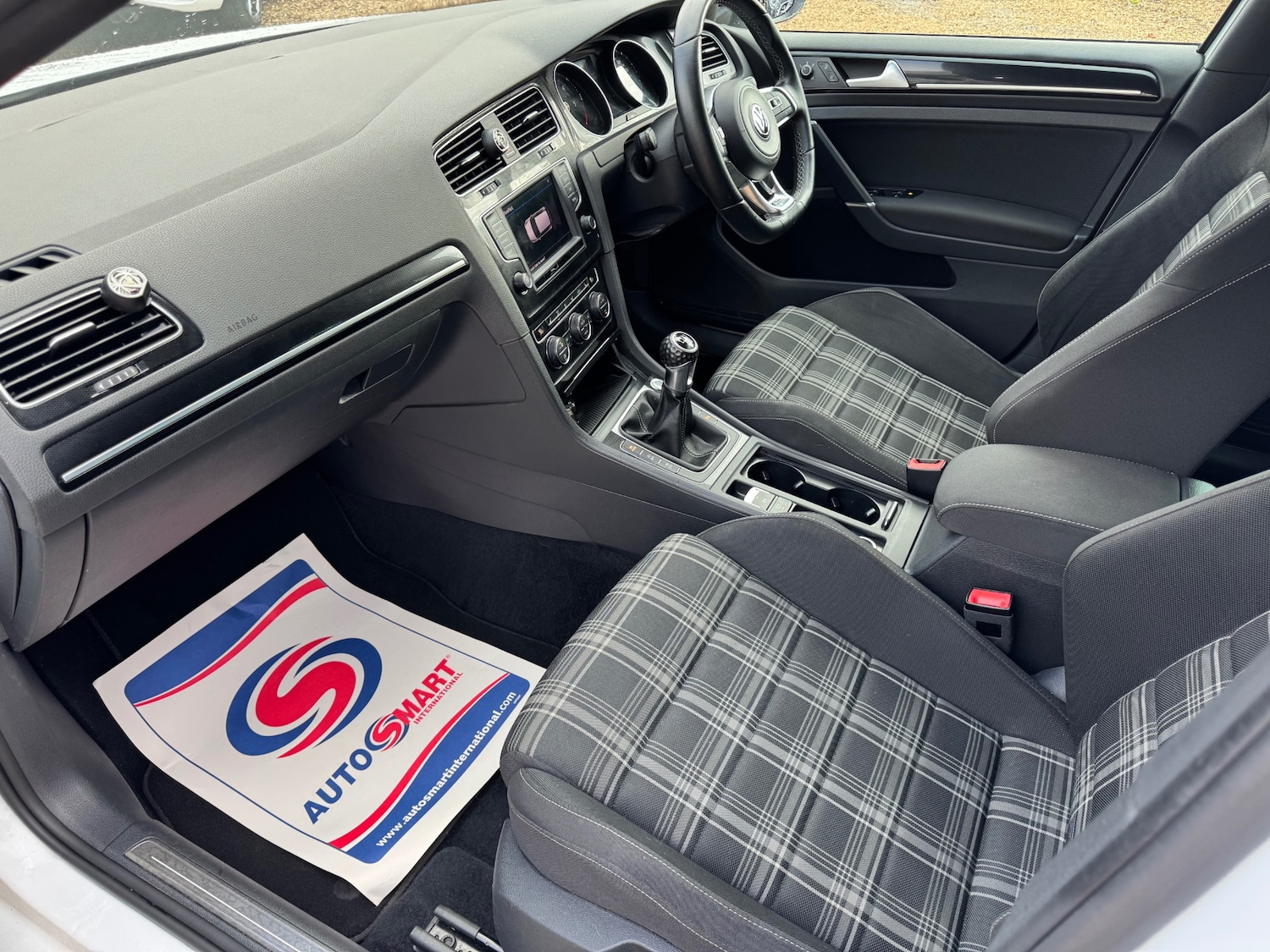 Used Volkswagen Golf 2017 for sale - 77418430: Photo 8