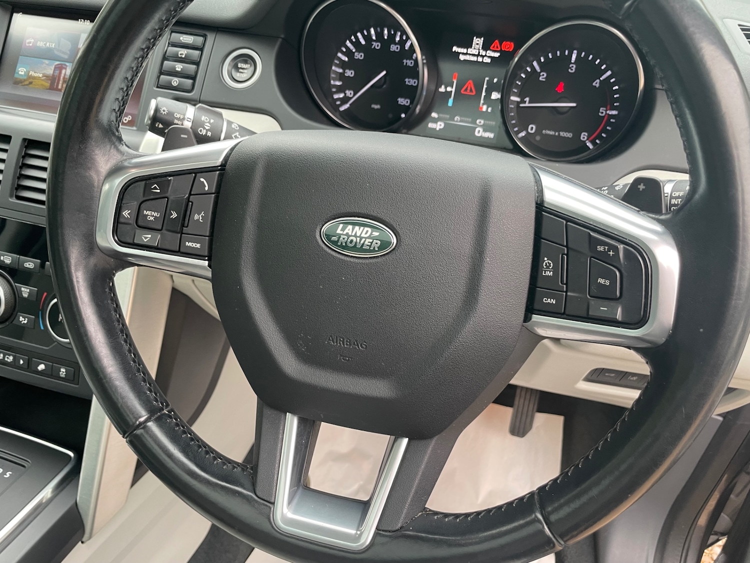 Used Land Rover Discovery Sport 2015 for sale - 76088477: Photo 23