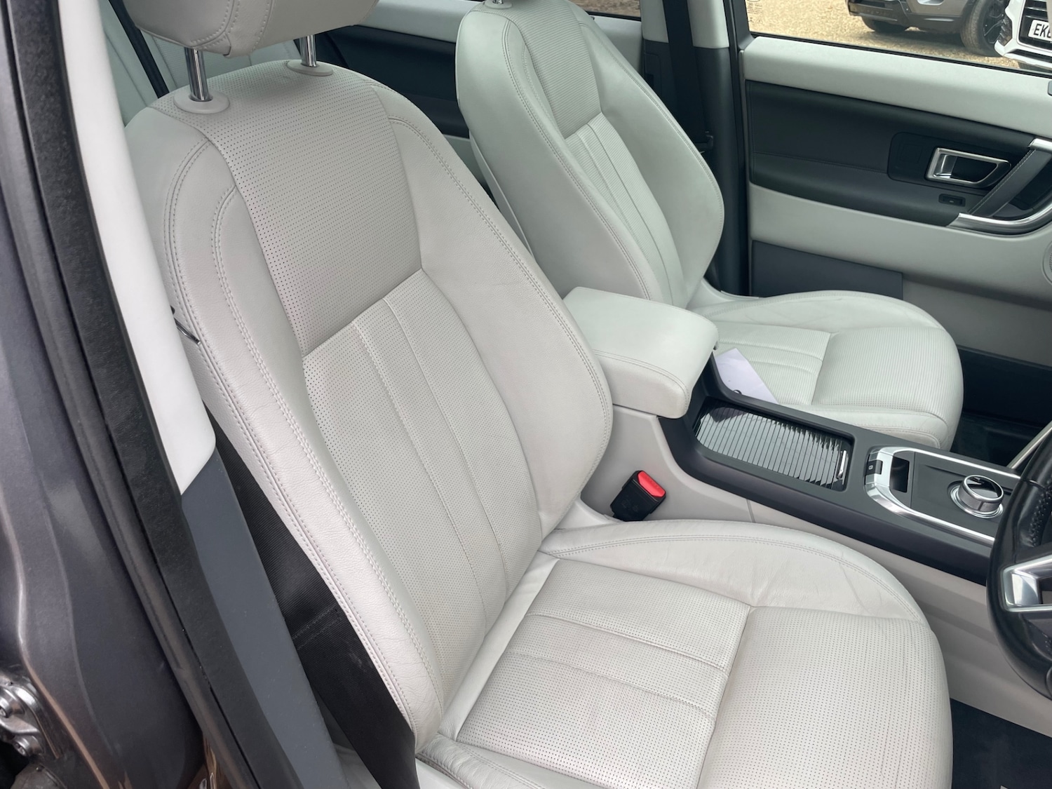Used Land Rover Discovery Sport 2015 for sale - 76088477: Photo 28