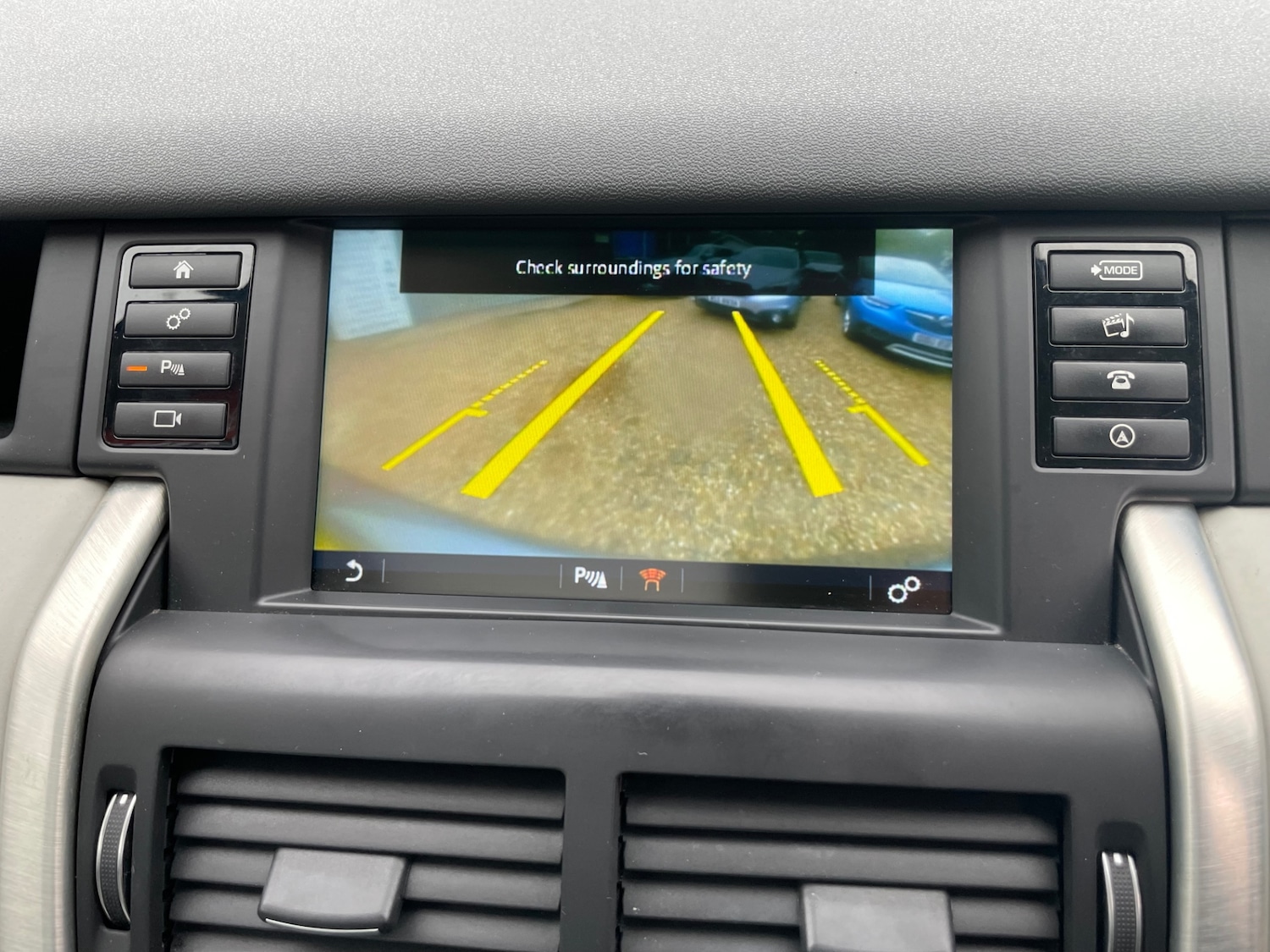 Used Land Rover Discovery Sport 2015 for sale - 76088477: Photo 29