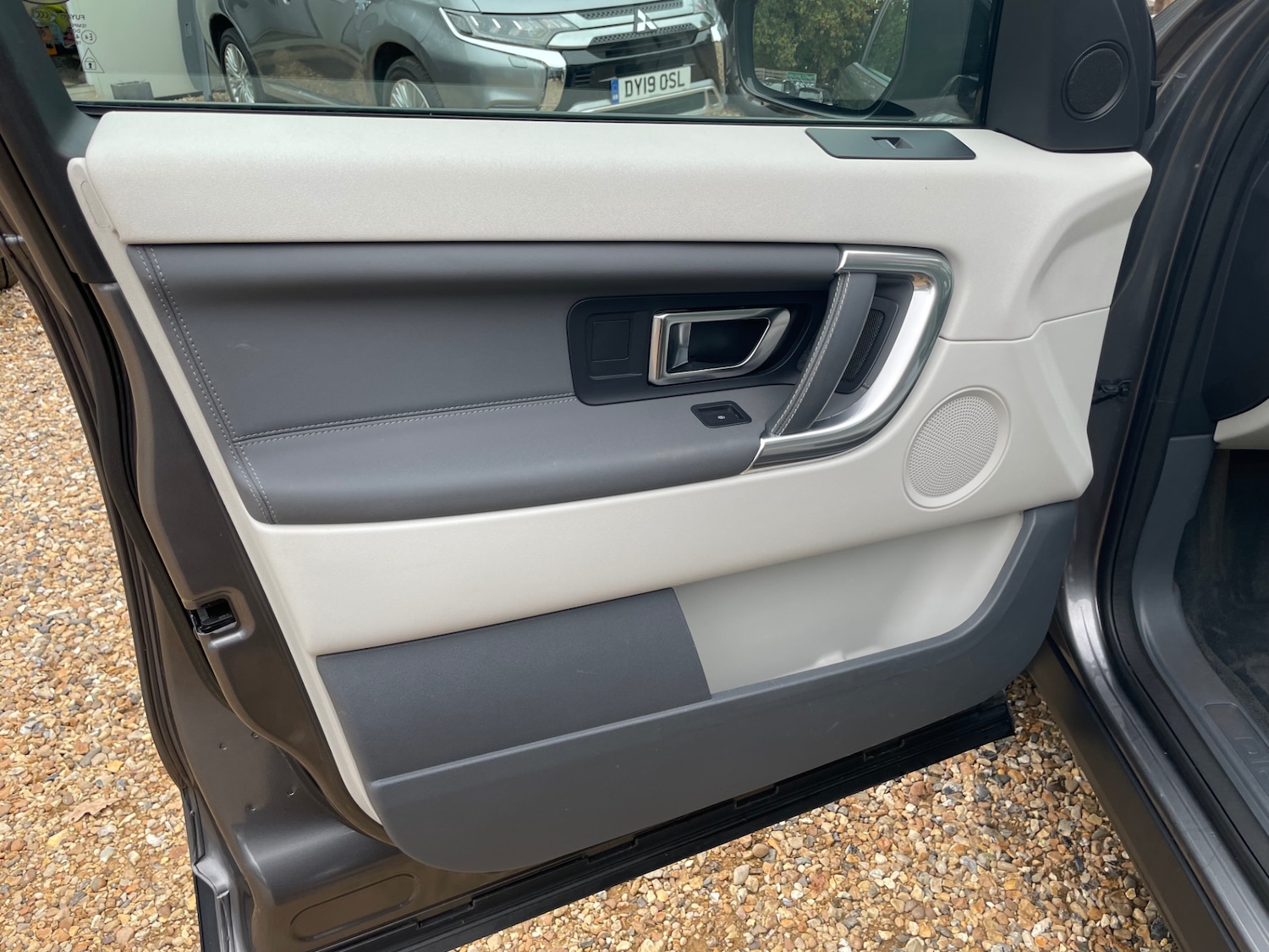 Used Land Rover Discovery Sport 2015 for sale - 76088477: Photo 8
