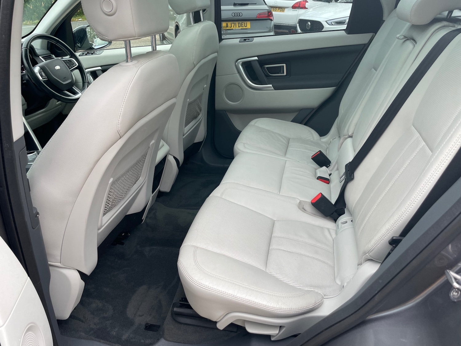 Used Land Rover Discovery Sport 2015 for sale - 76088477: Photo 9