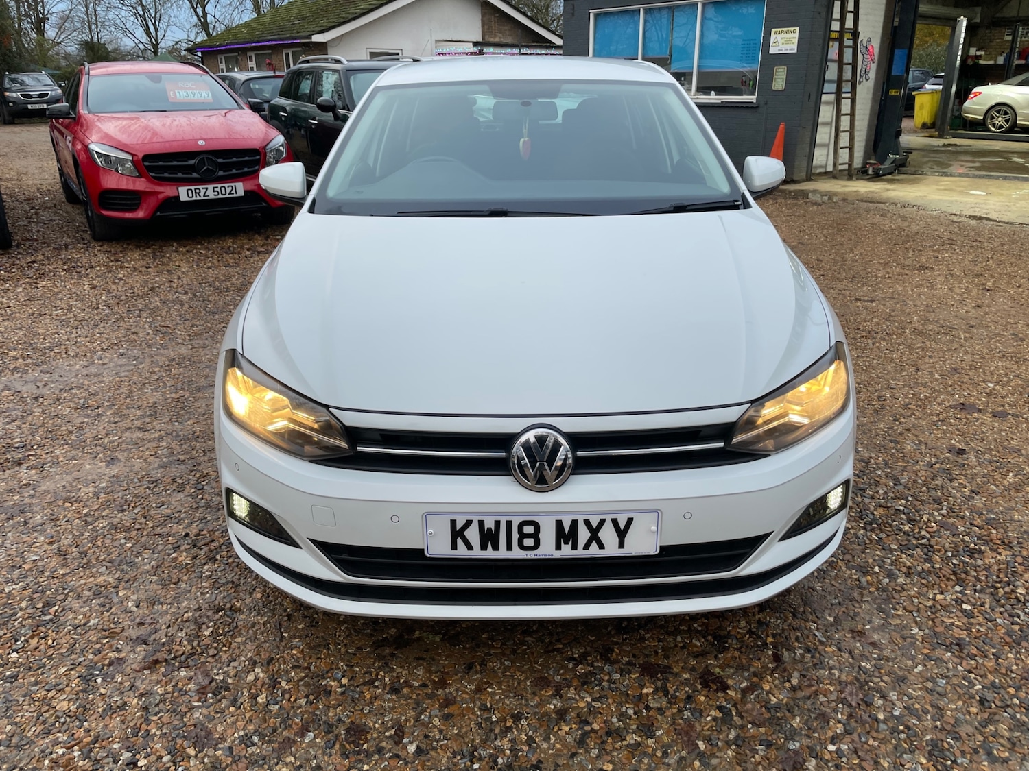 Used Volkswagen Polo 2018 for sale - 76858744: Photo 2