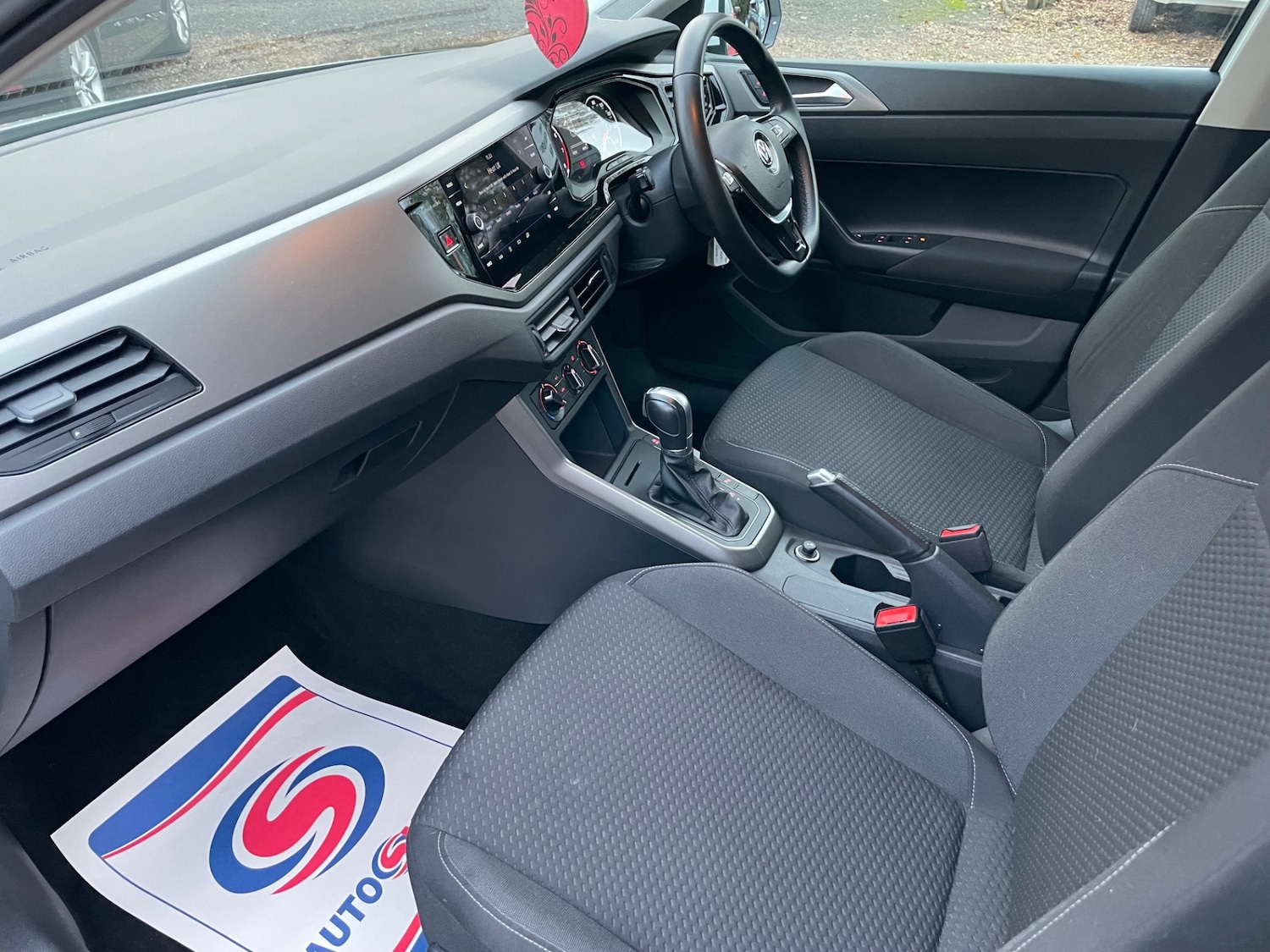 Used Volkswagen Polo 2018 for sale - 76858744: Photo 8