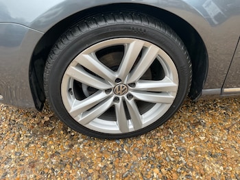 Used Volkswagen Passat 2014 for sale - 76412295: Photo