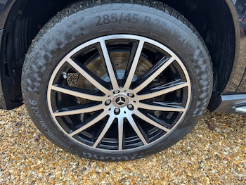 Used Mercedes-Benz GLS 2023 for sale - 77284102: Photo