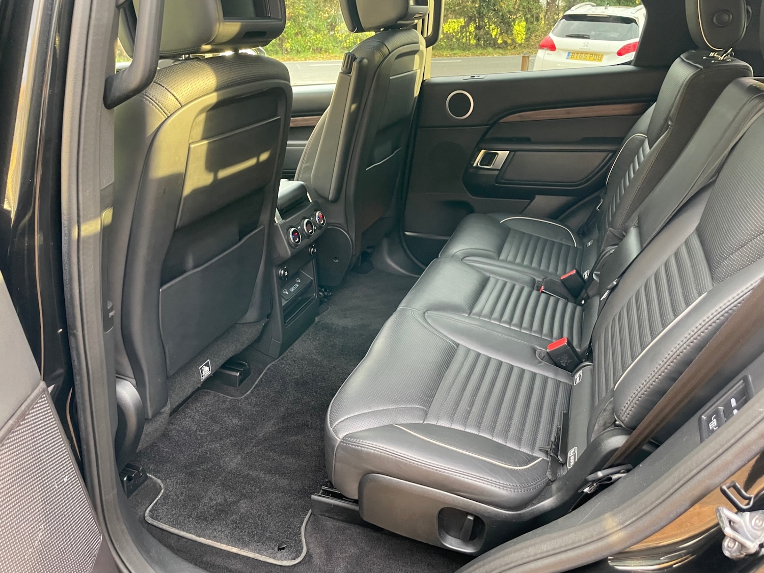 Used Land Rover Discovery 2018 for sale - 76480047: Photo 13