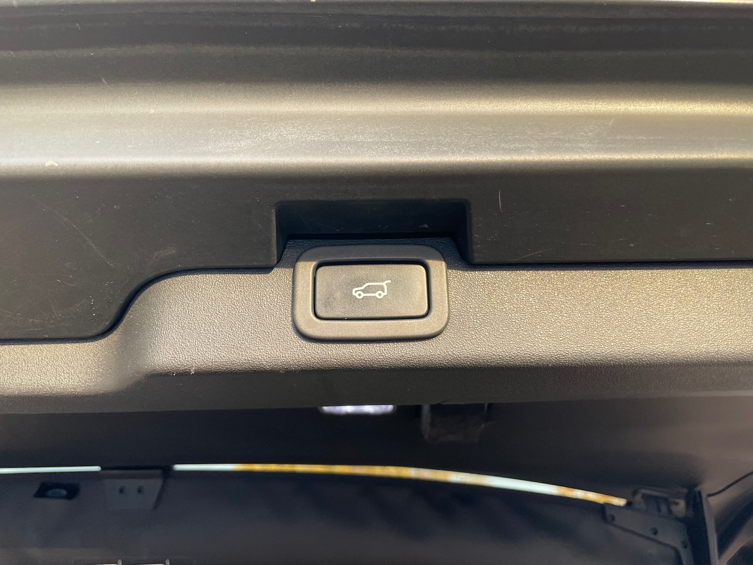 Used Land Rover Discovery 2018 for sale - 76480047: Photo 19