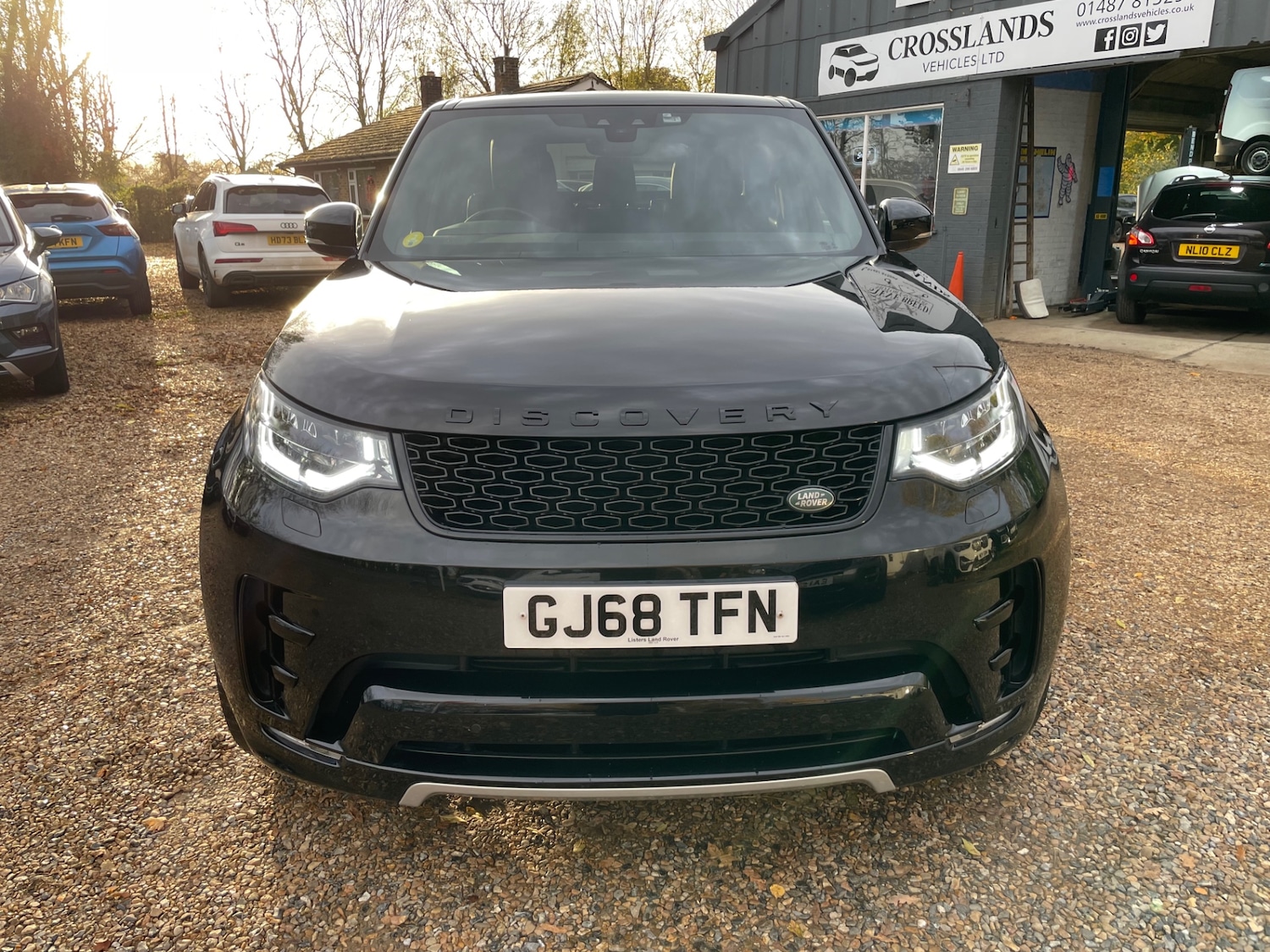 Used Land Rover Discovery 2018 for sale - 76480047: Photo 2