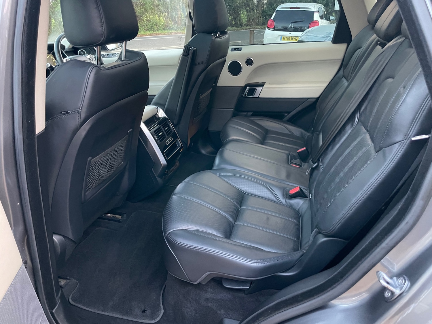 Used Land Rover Range Rover Sport 2015 for sale - 76588772: Photo 10