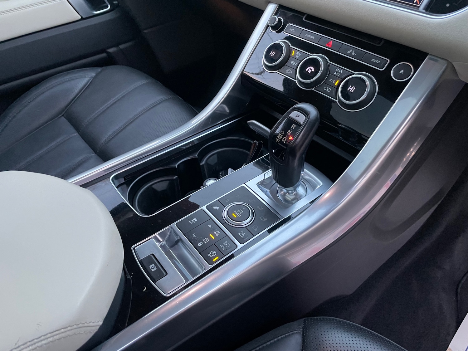 Used Land Rover Range Rover Sport 2015 for sale - 76588772: Photo 27