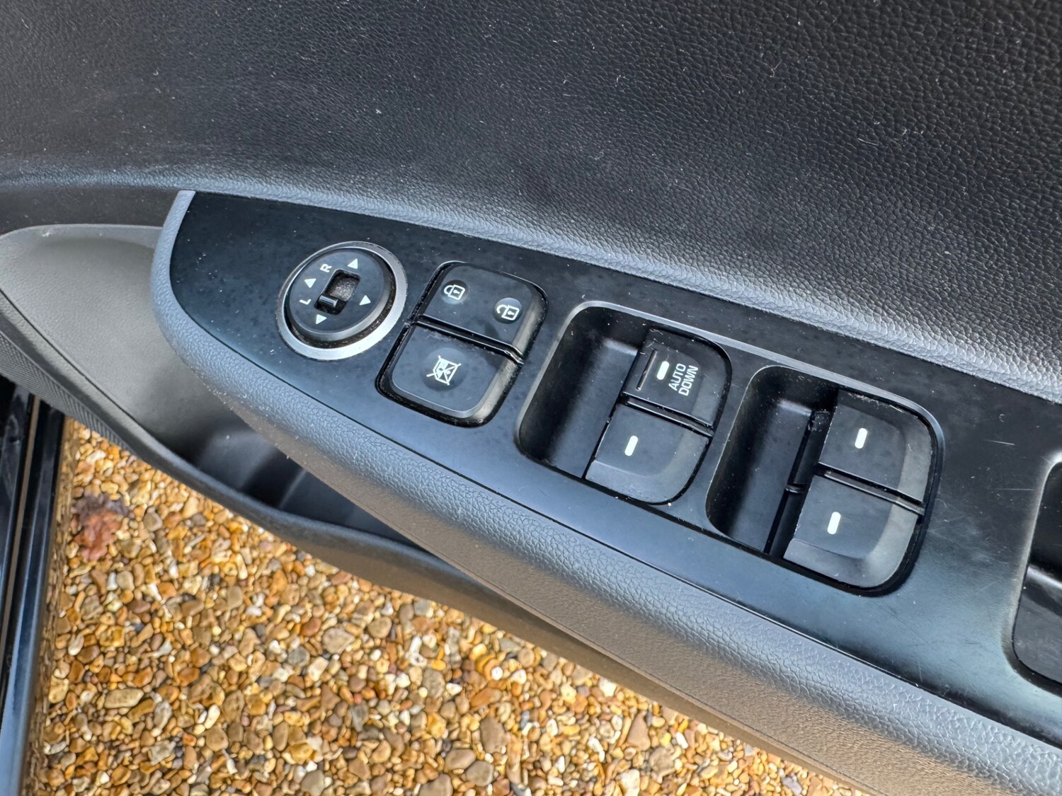 Used Hyundai i10 2017 for sale - 77519584: Photo 16