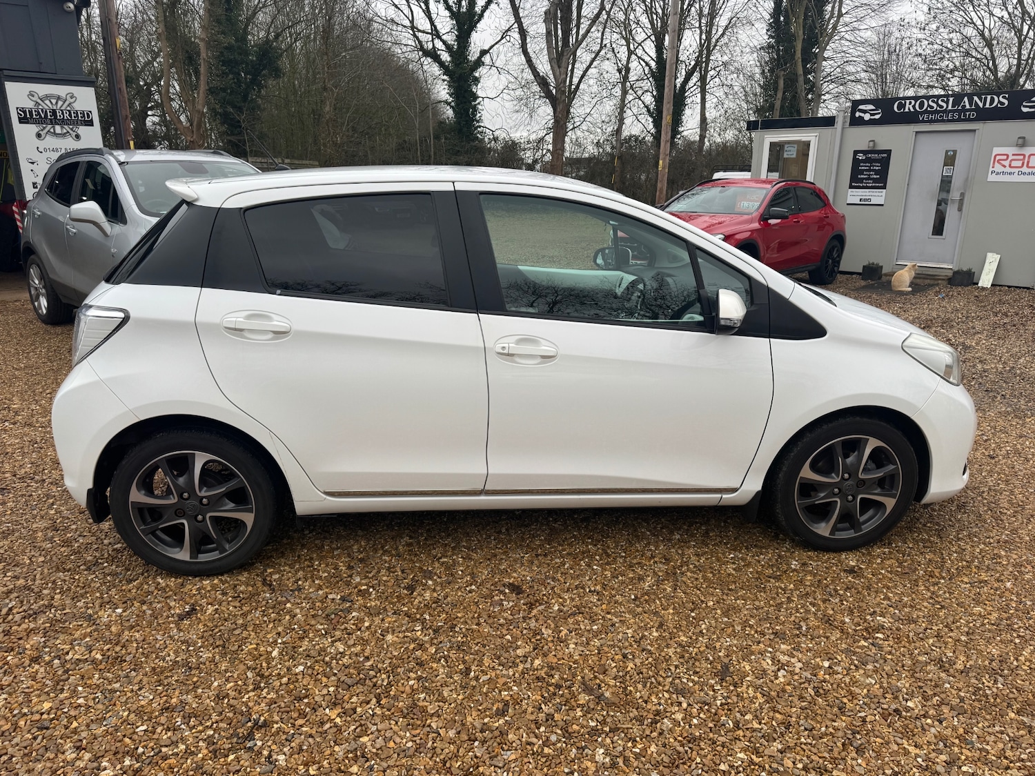 Used Toyota Yaris 2013 for sale - 77531921: Photo 12