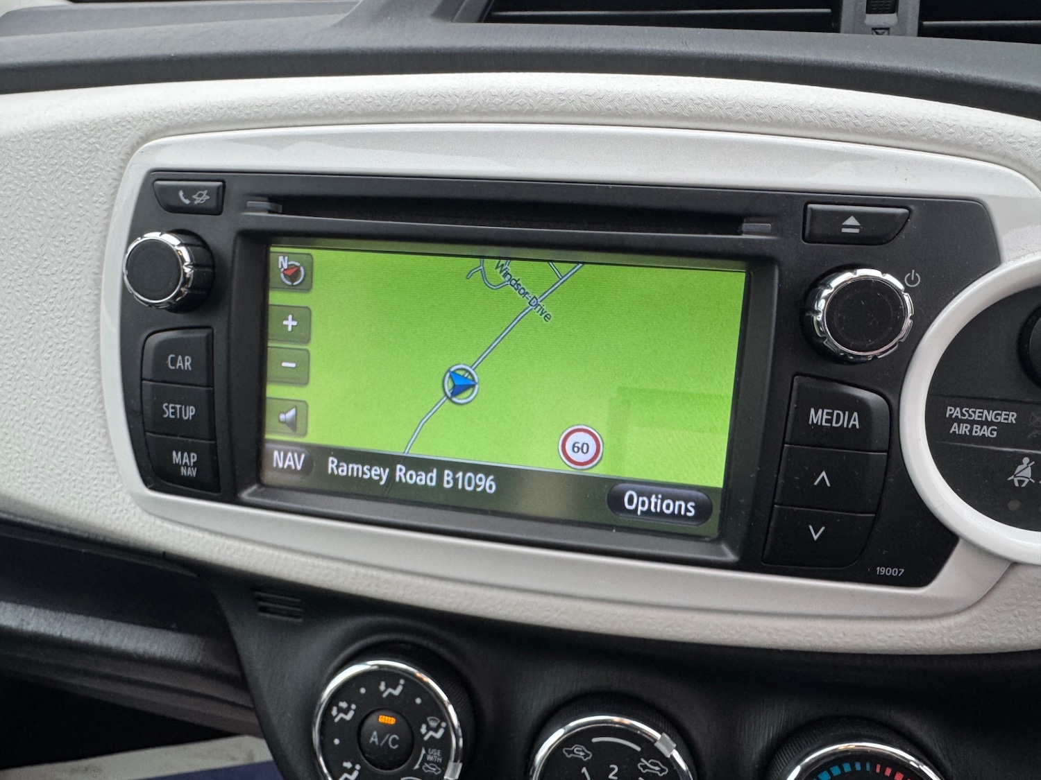 Used Toyota Yaris 2013 for sale - 77531921: Photo 24