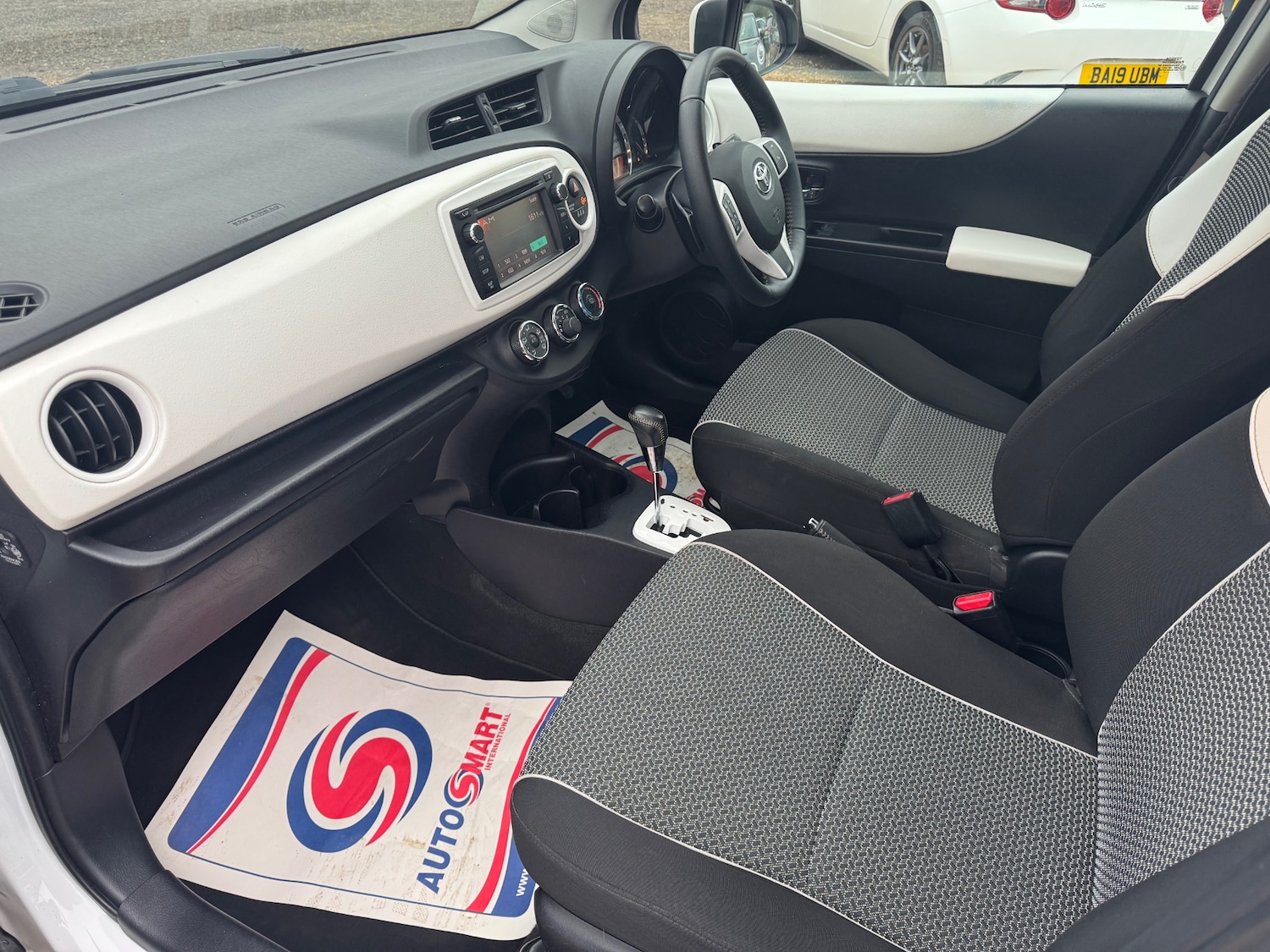 Used Toyota Yaris 2013 for sale - 77531921: Photo 8